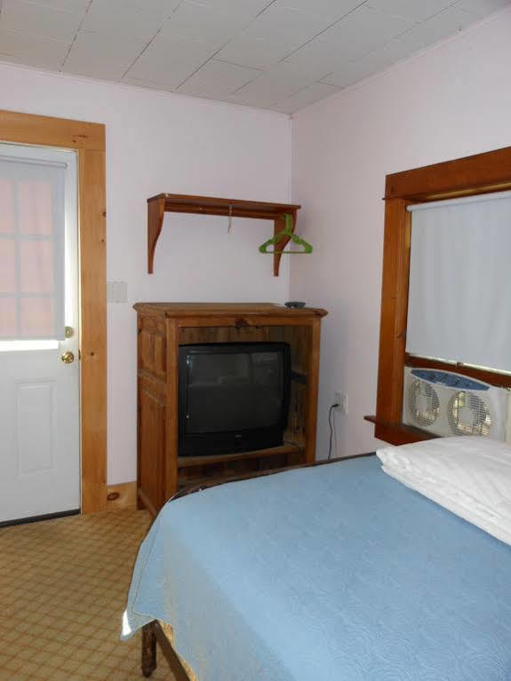Katahdin Cabins 호텔 밀리노켓 외부 사진